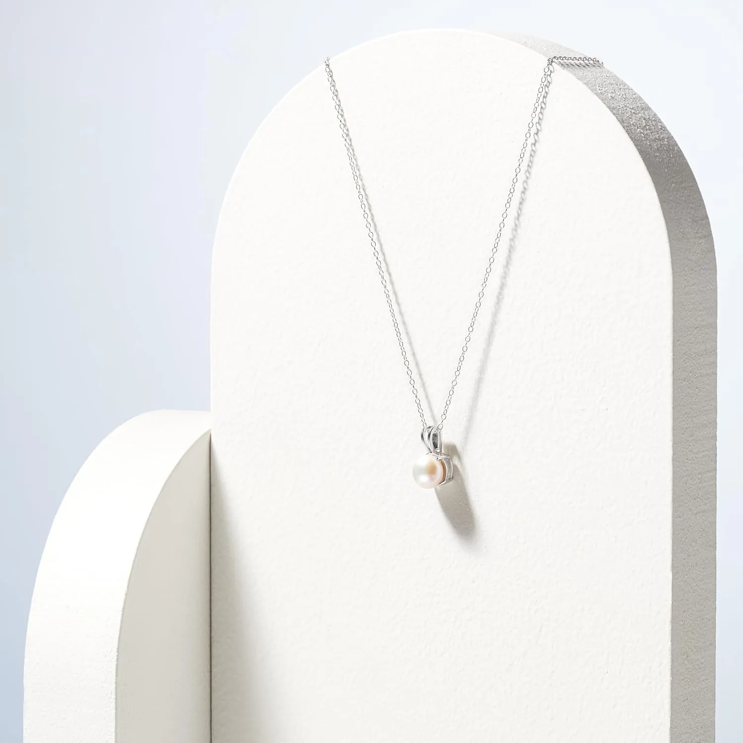 Amazon Essentials Sterling Silver Round Cut Birthstone Pendant Necklace 18" (previously Amazon Collection)