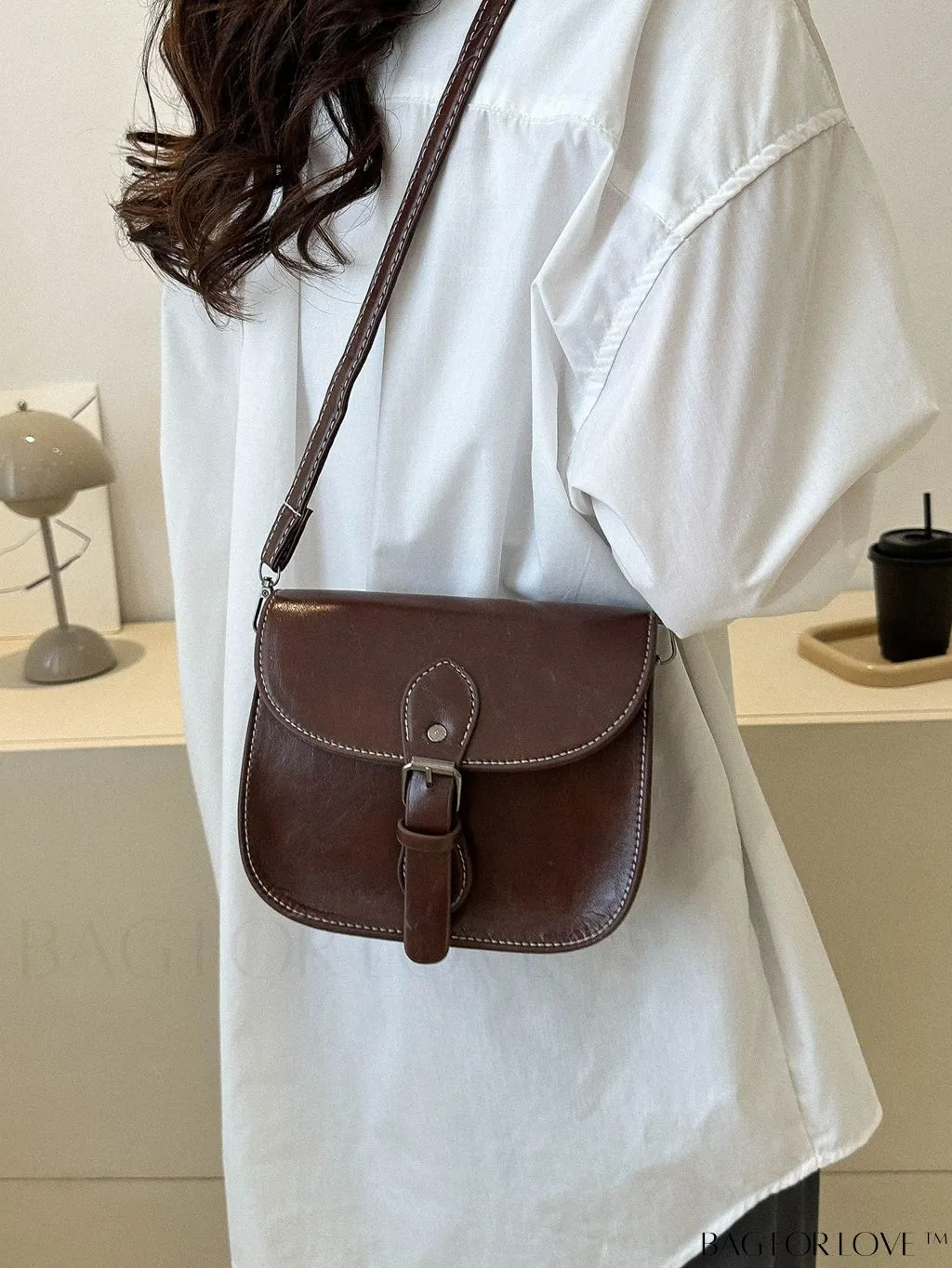 BagForLove - Chic and Compact Saddle Bag with Versatile Shoulder Strap, Ideal for a Casual or Trendy Look
