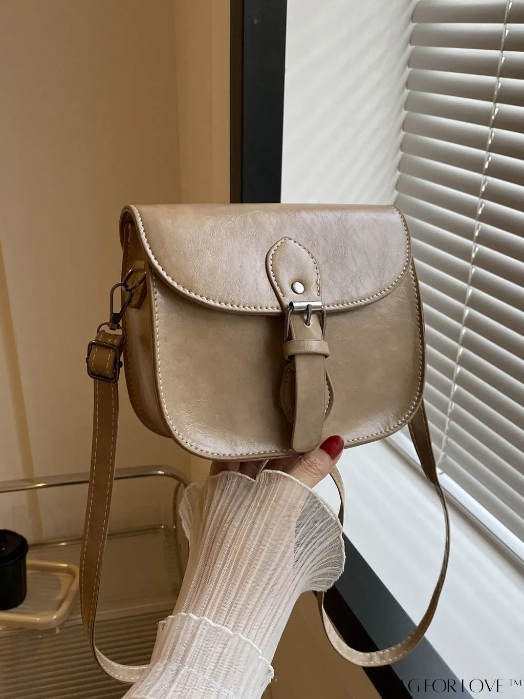 BagForLove - Chic and Compact Saddle Bag with Versatile Shoulder Strap, Ideal for a Casual or Trendy Look