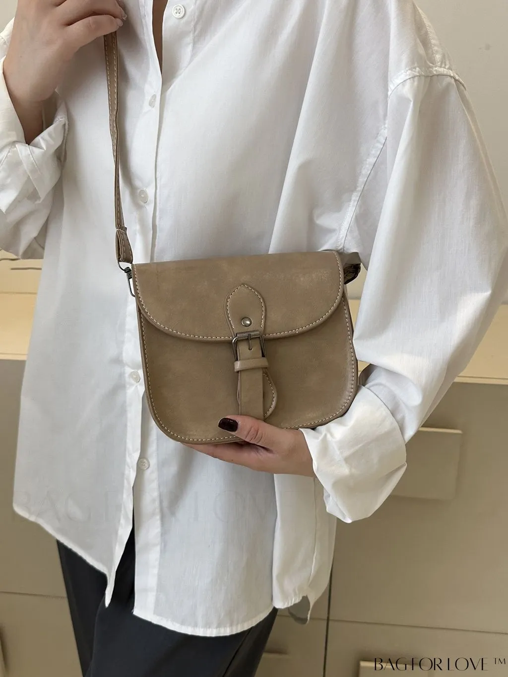 BagForLove - Chic and Compact Saddle Bag with Versatile Shoulder Strap, Ideal for a Casual or Trendy Look