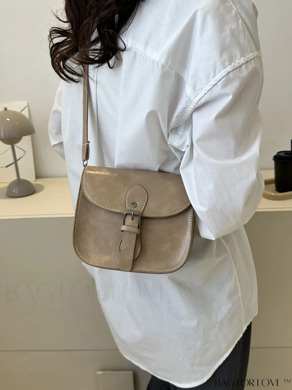 BagForLove - Chic and Compact Saddle Bag with Versatile Shoulder Strap, Ideal for a Casual or Trendy Look