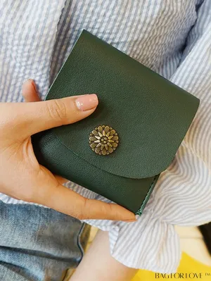 BagForLove - Exquisite Litchi Embossed Card Holder with Floral Metal Flap - Slim & Classic
