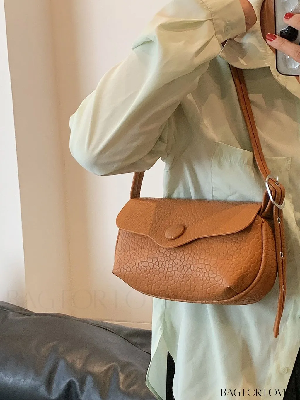 BagForLove - Stylish Single-Shoulder Crossbody Saddle Bag: Fashionable and Simplistic Design