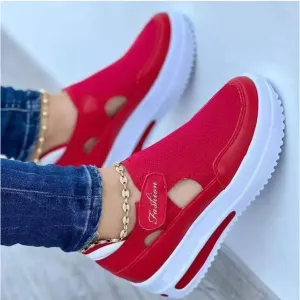 Breathable casual shoes