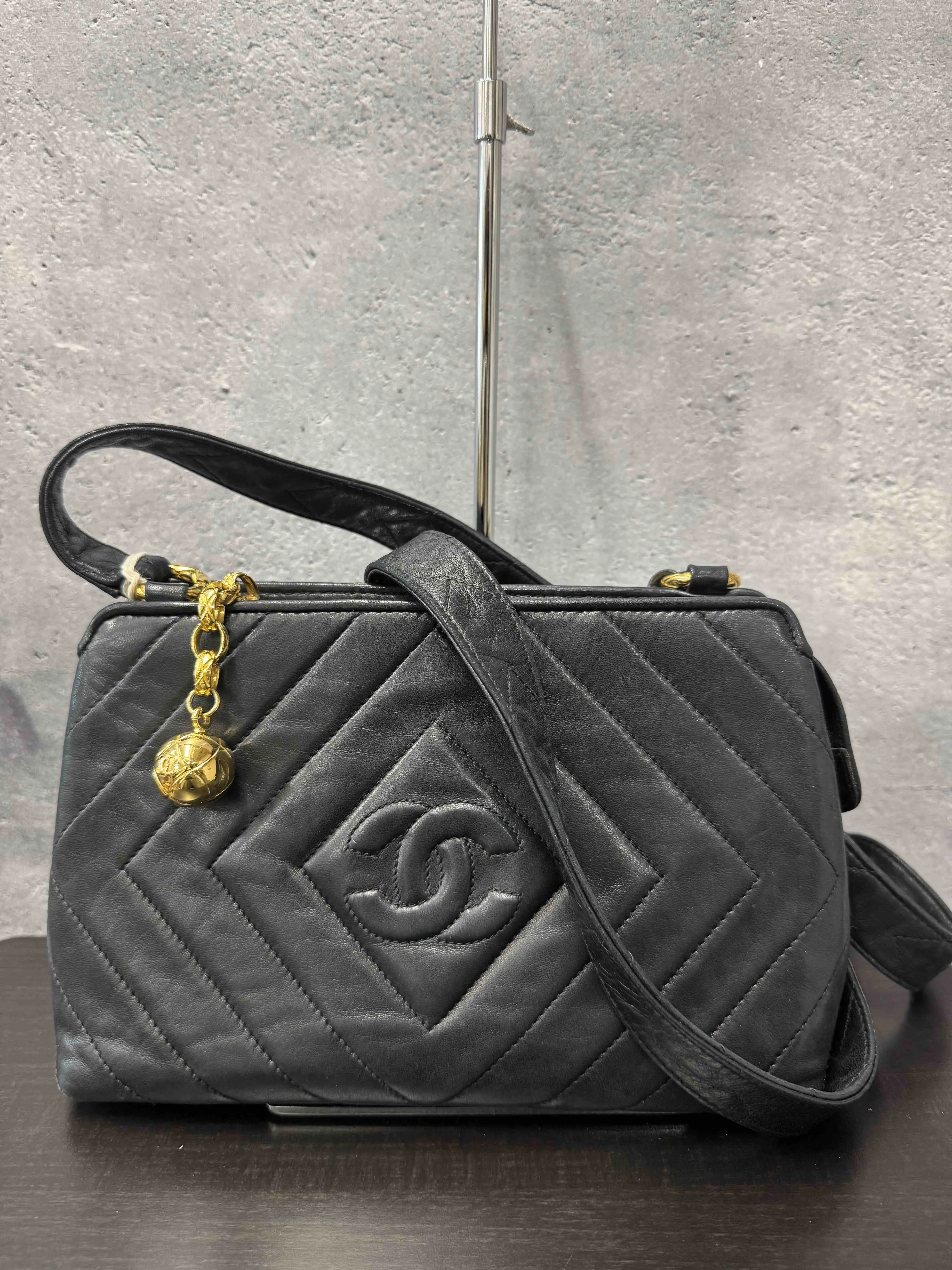 Chanel Gold Ball Crossbody JY981250300 Black Leather Bag