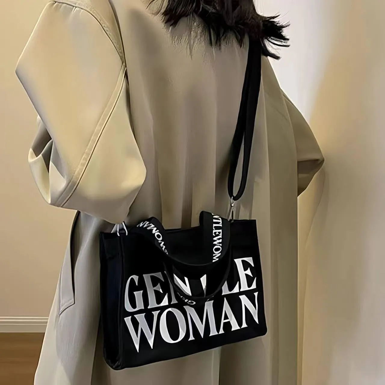 Cute Gentle Woman Tote Bag Colorful Hand-painted Canvas Handbags Handheld Shoulder Bag Office Travel Essentials