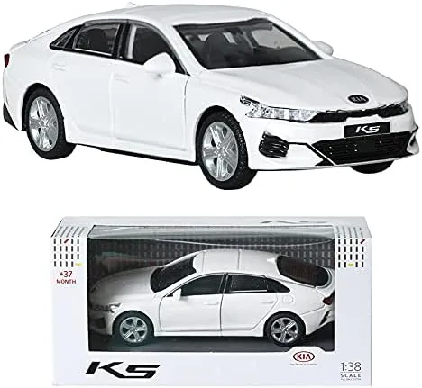 dgboy 1:38 Kia K5 DL3 Snow White Pearl Mini Car Miniatur Car Optima