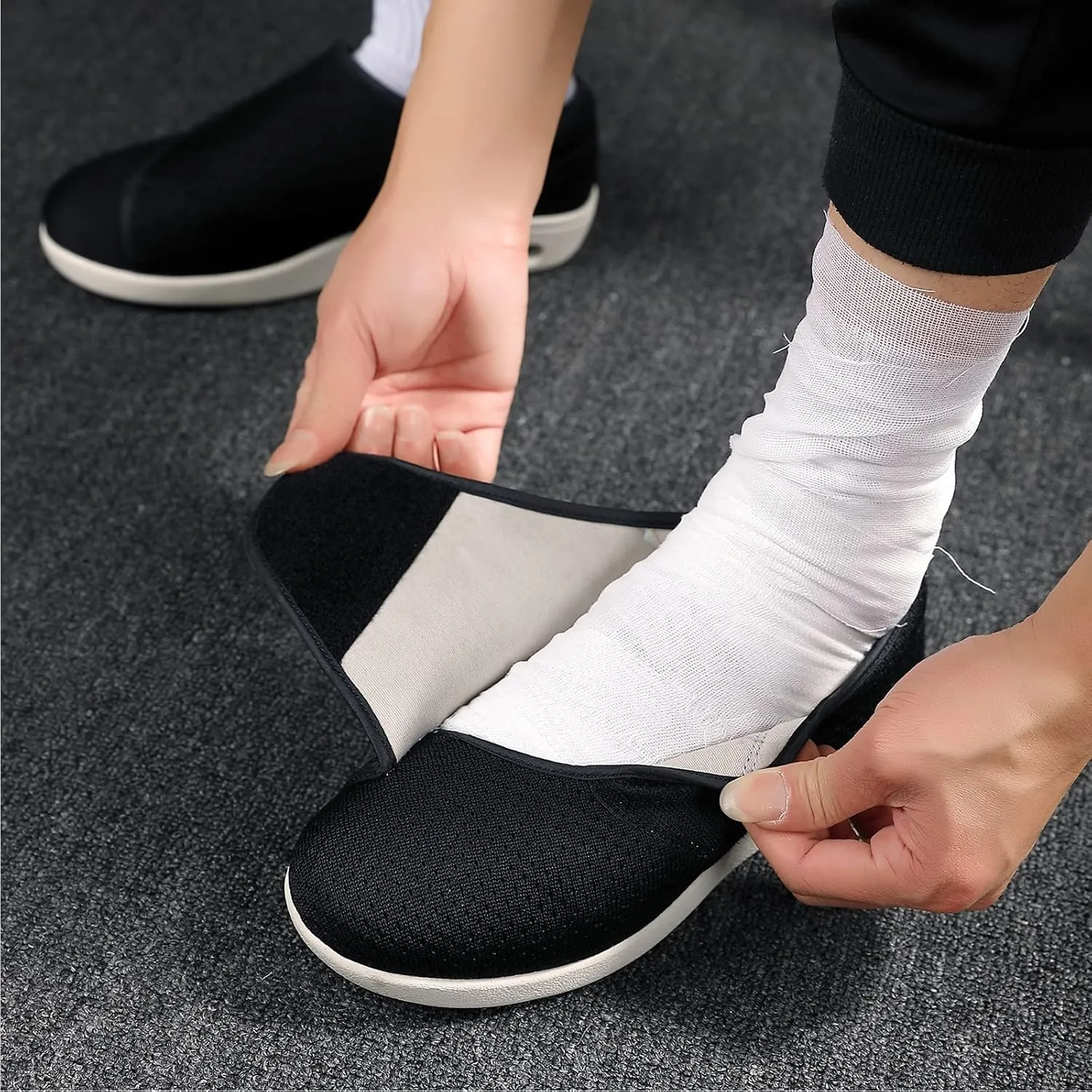 Ihinzry Men's Diabetic Walking Shoes, Lightweight Breathable Soft Comfortable Non-Slip Casual Air Cushion Shoes