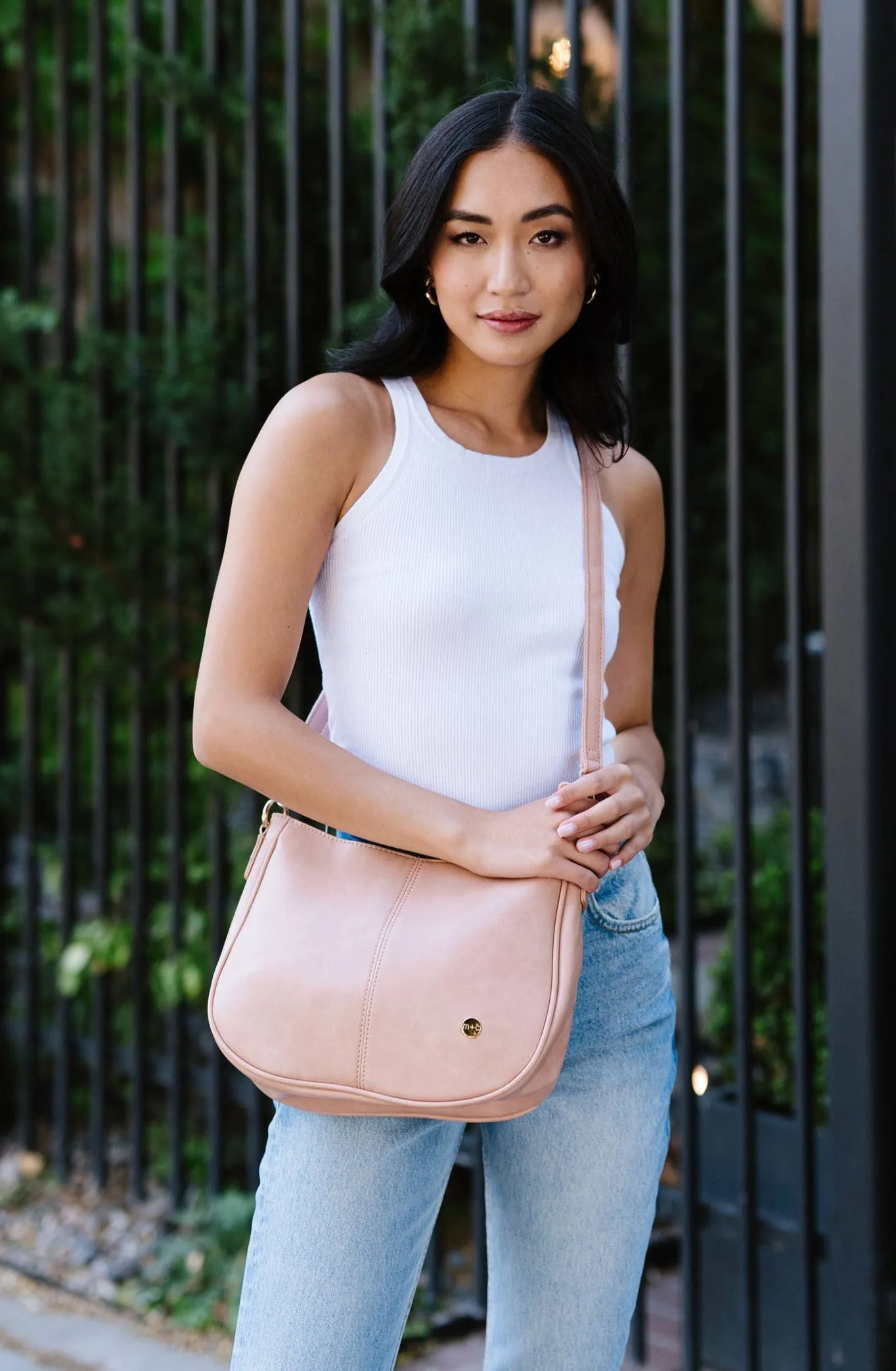Marissa Crossbody Saddle Hand Bag Purse: Black