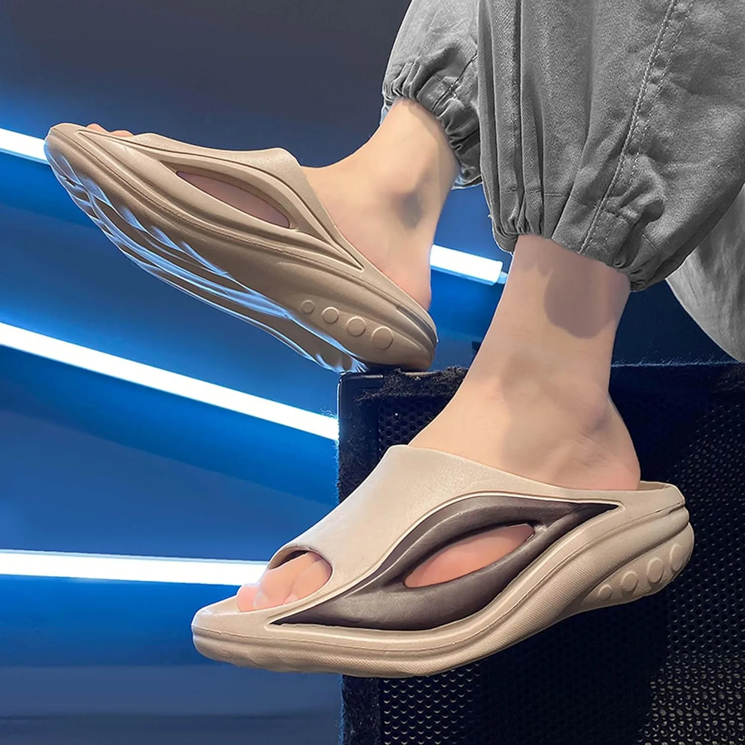 Men's Shallow Mouthed Lightweight Wide Edition Anti Slip Casual Beach Wading Shoes