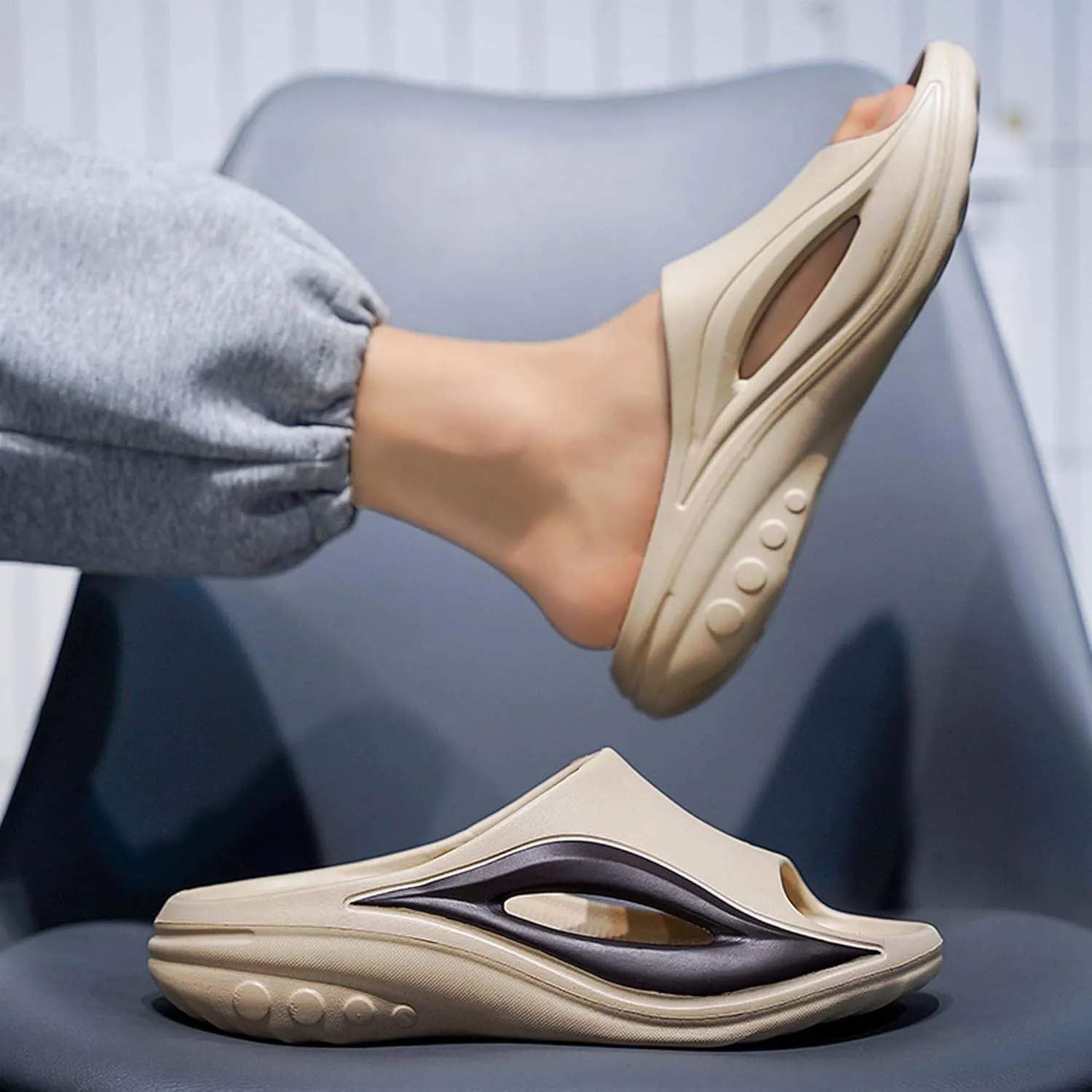 Men's Shallow Mouthed Lightweight Wide Edition Anti Slip Casual Beach Wading Shoes