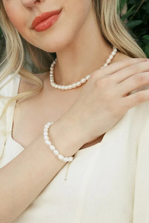 Mid-sized natural pearl bracelet, necklace set
