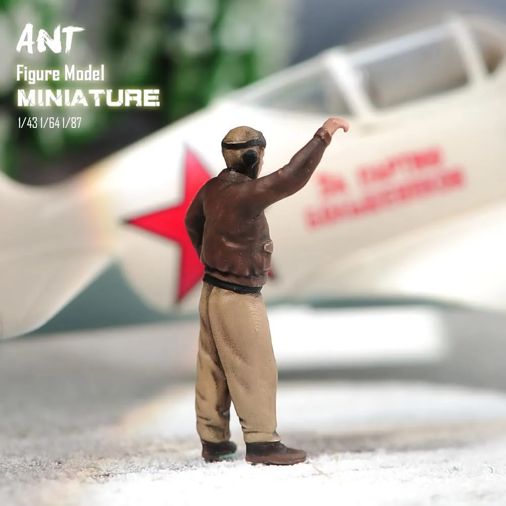 Miniatures Figurine 1/72 1/64 1/35 Scale WWII Soviet British Commander Pilots Modern Soldiers Hounds Diorama Figure Model DIY Creative Photography Toys (Painted D, 1/35 Scale)