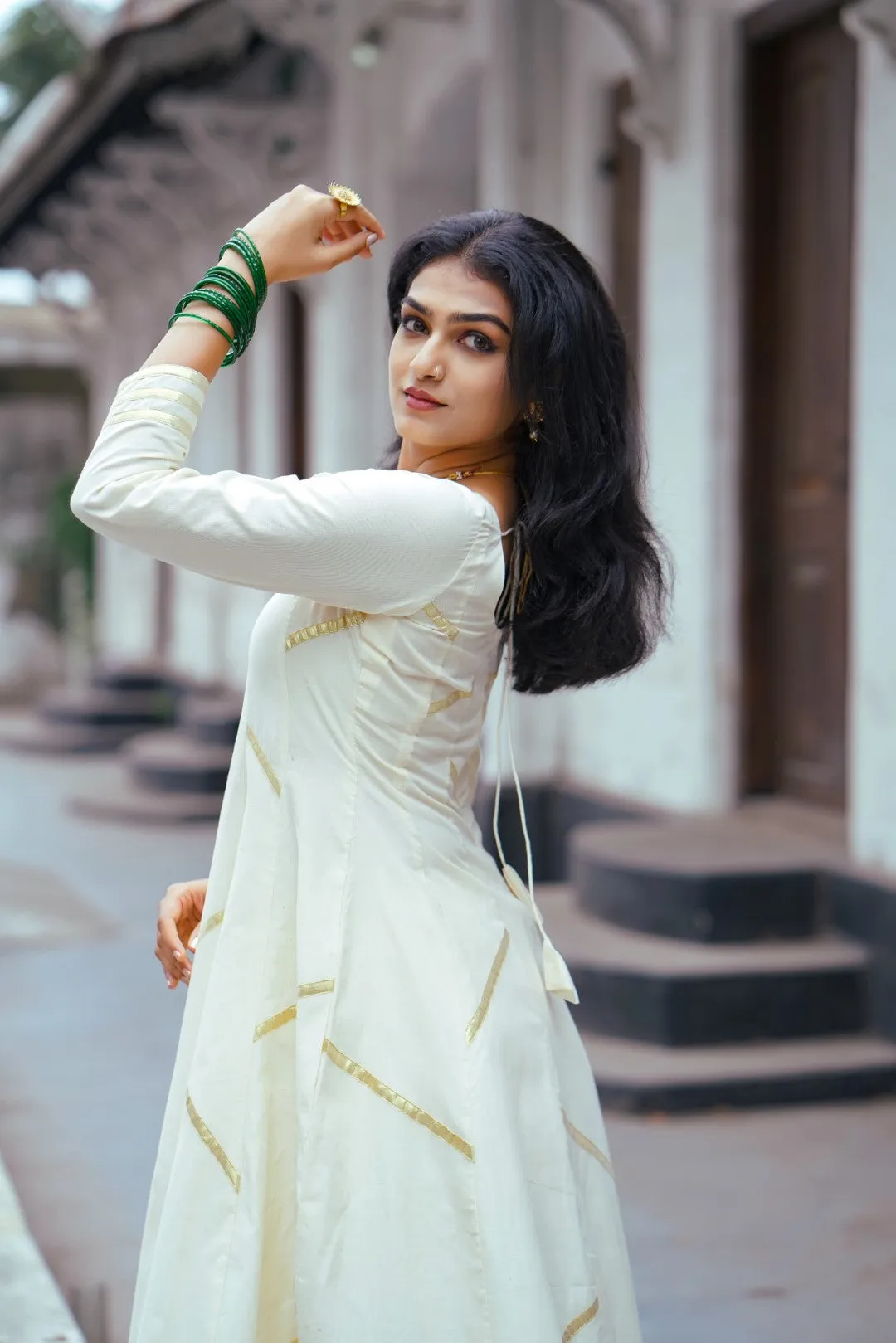 Off White Panel Anarkali with Asymmetrical Zig Zag Kasavu