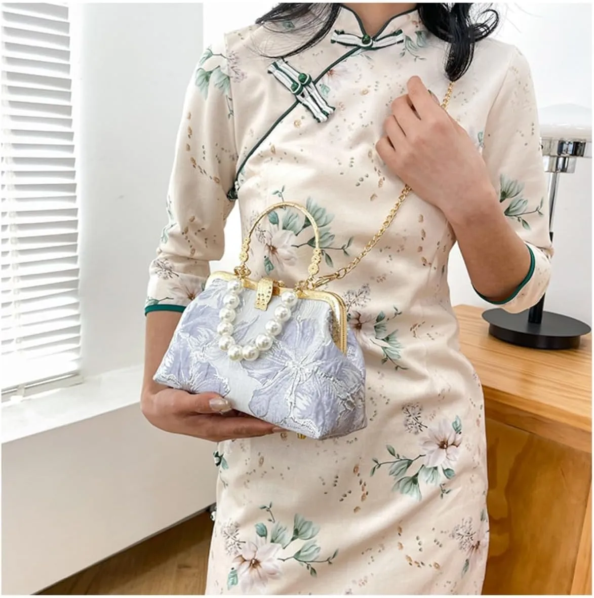 Pearl Evening Bag for Women Lily Pattern Vintage Embroidered Floral Clutch Purse Evening Handbag Shoulder Crossbody Bags