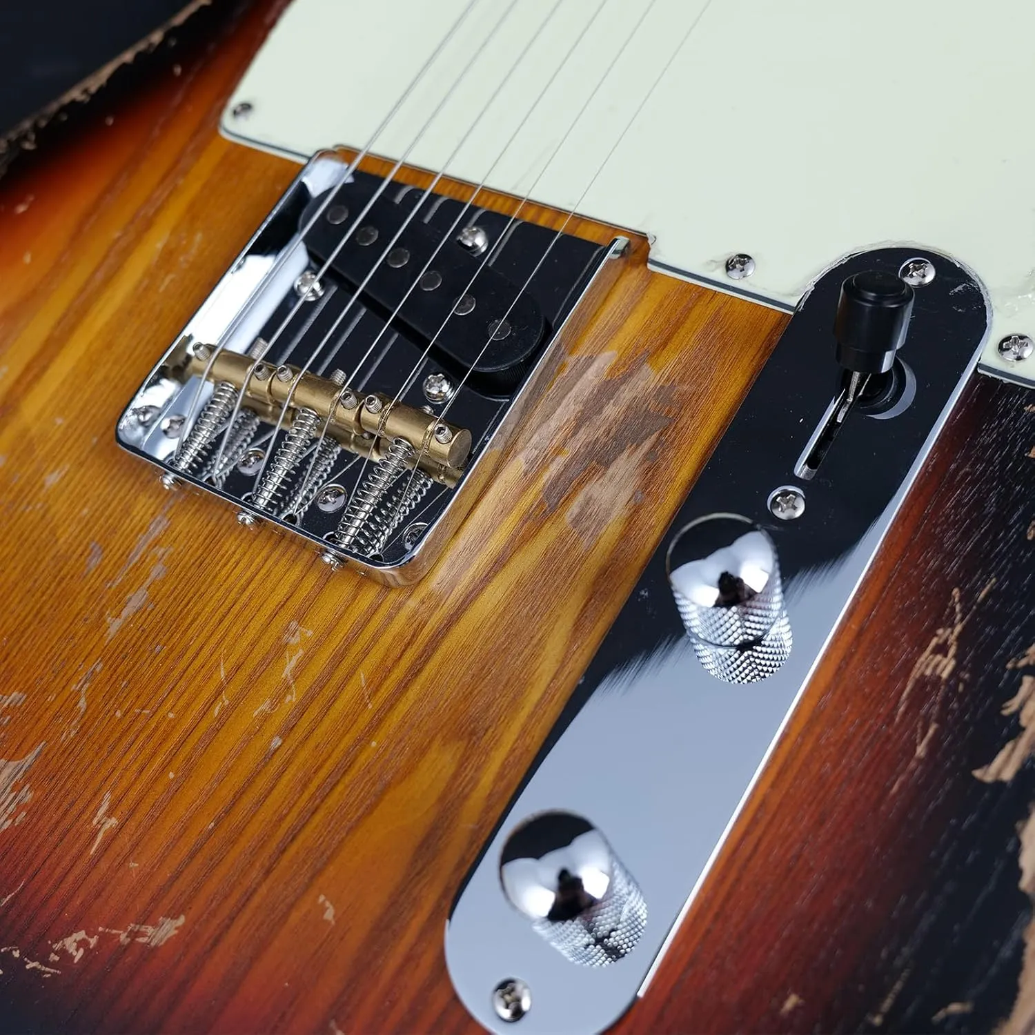 Relic Electric Guitar,ELM Body and Maple Neck,Bone Nut,6-String Relic Guitar,Professional/Full Size/Electric Guitars for Adults.
