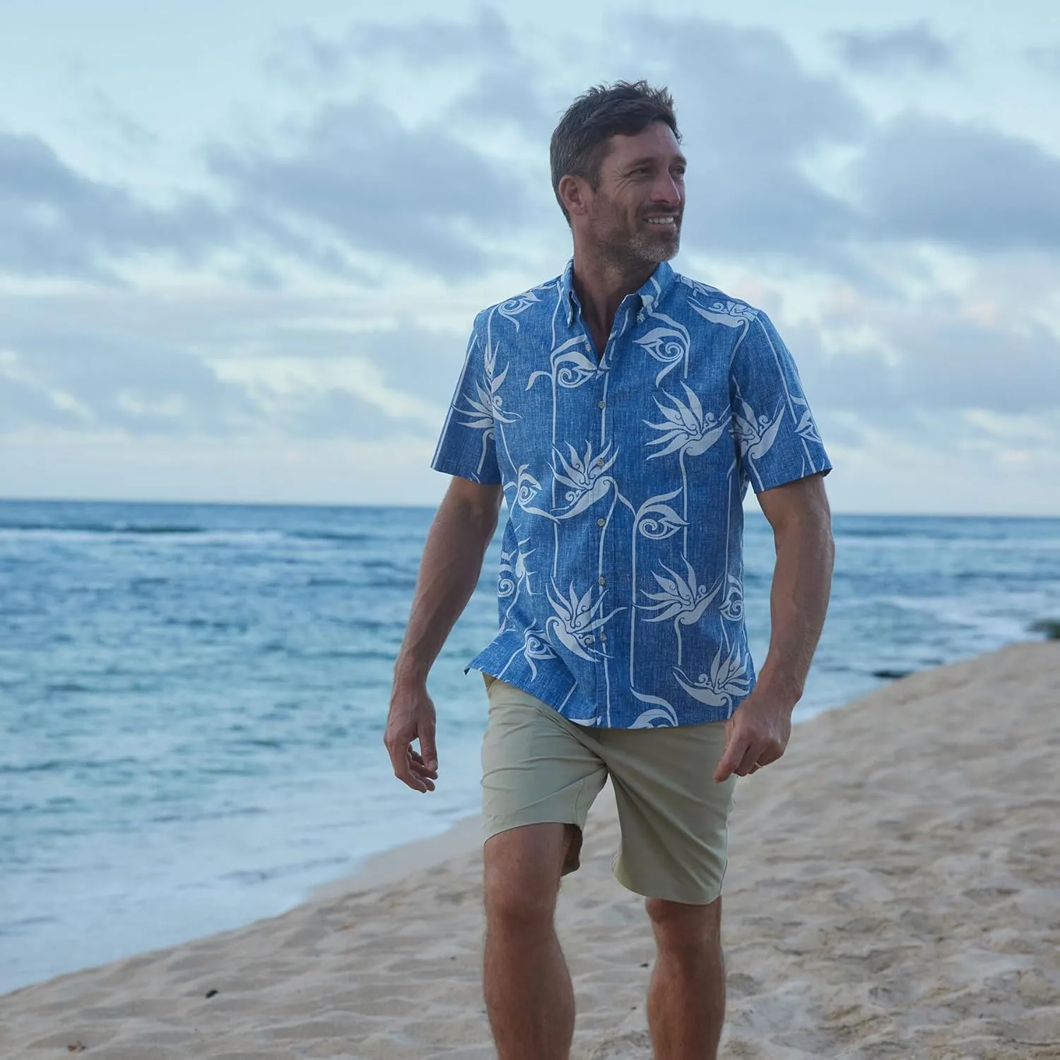 Reyn Spooner Men's Floral Hawaiian Aloha Shirt - Button Front