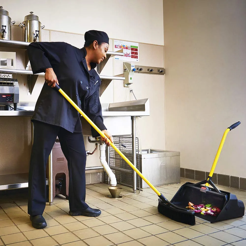 Rubbermaid Commercial Products Maximizer Heavy Duty Upright Debris/Dust Pan, Yellow, for Indoor/Outdoor Debris Collection