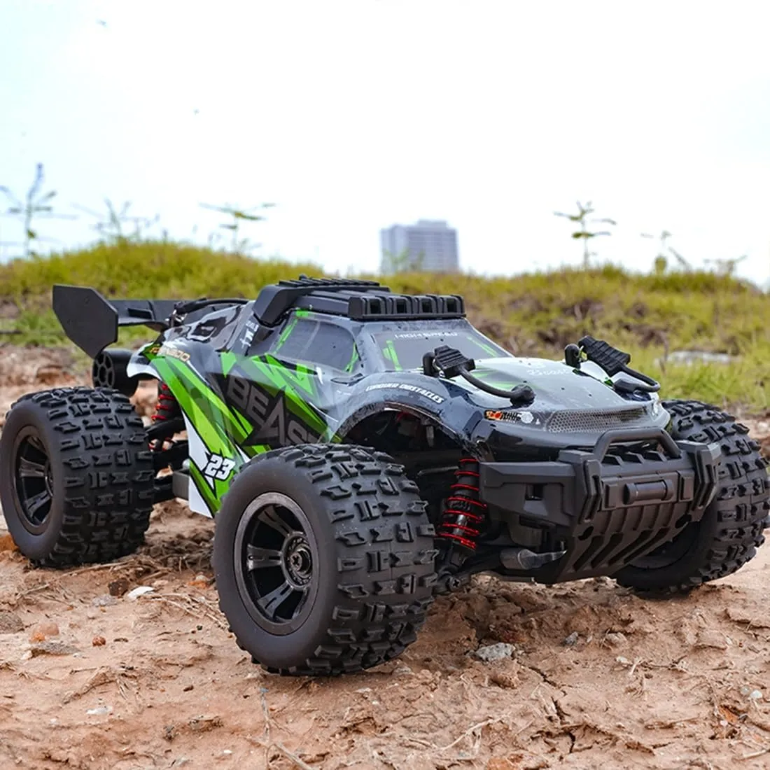 SG118PRO 1/18 RC Simulation Off-Road Car, Full-Proportional 4WD, 35KM/h High-Speed RC Monster Truck with Three Lighting Modes (Carbon Brush Version/Black and Green)