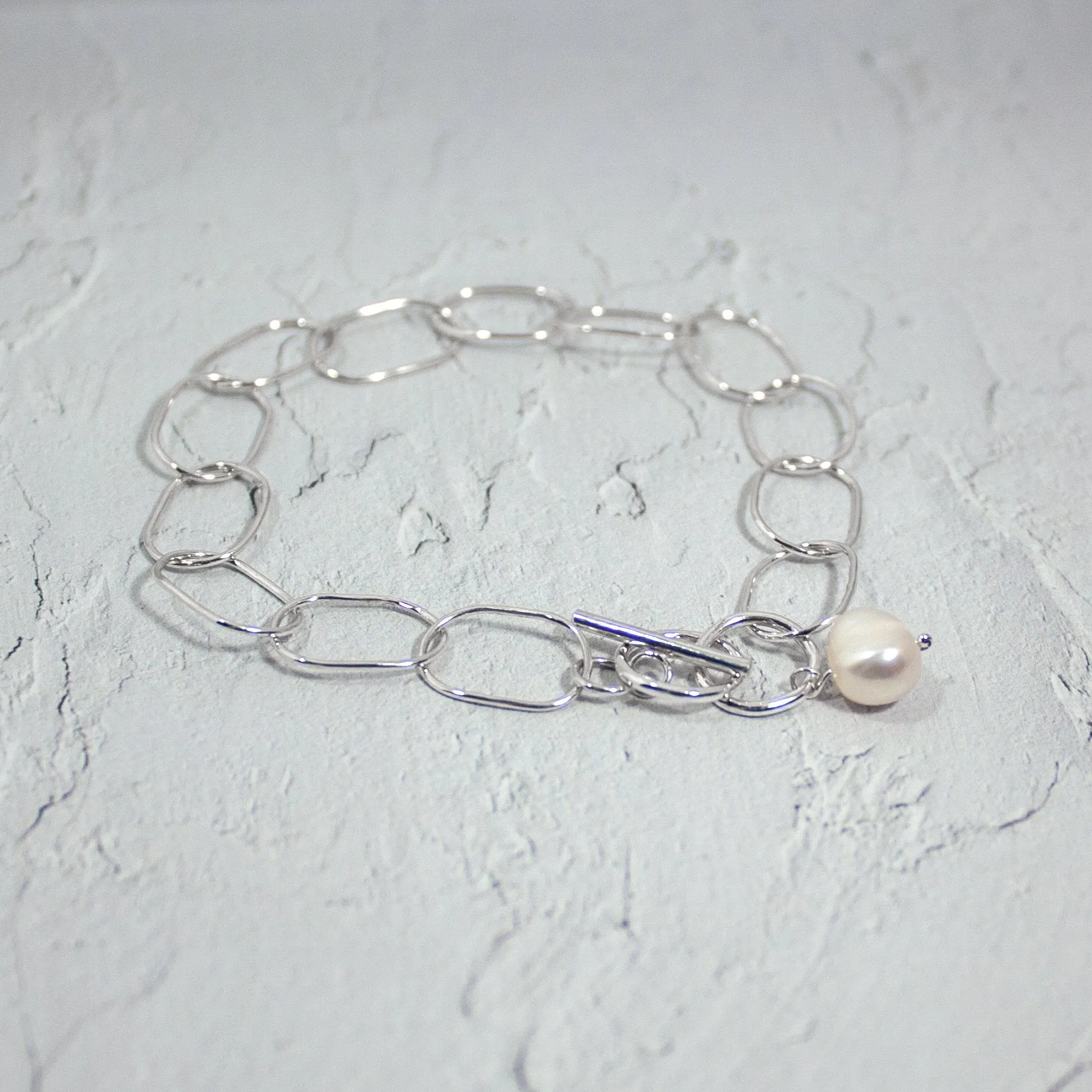 Slim Toggle Chain Bracelet with Freshwater Pearl Charm in Sterling Silver