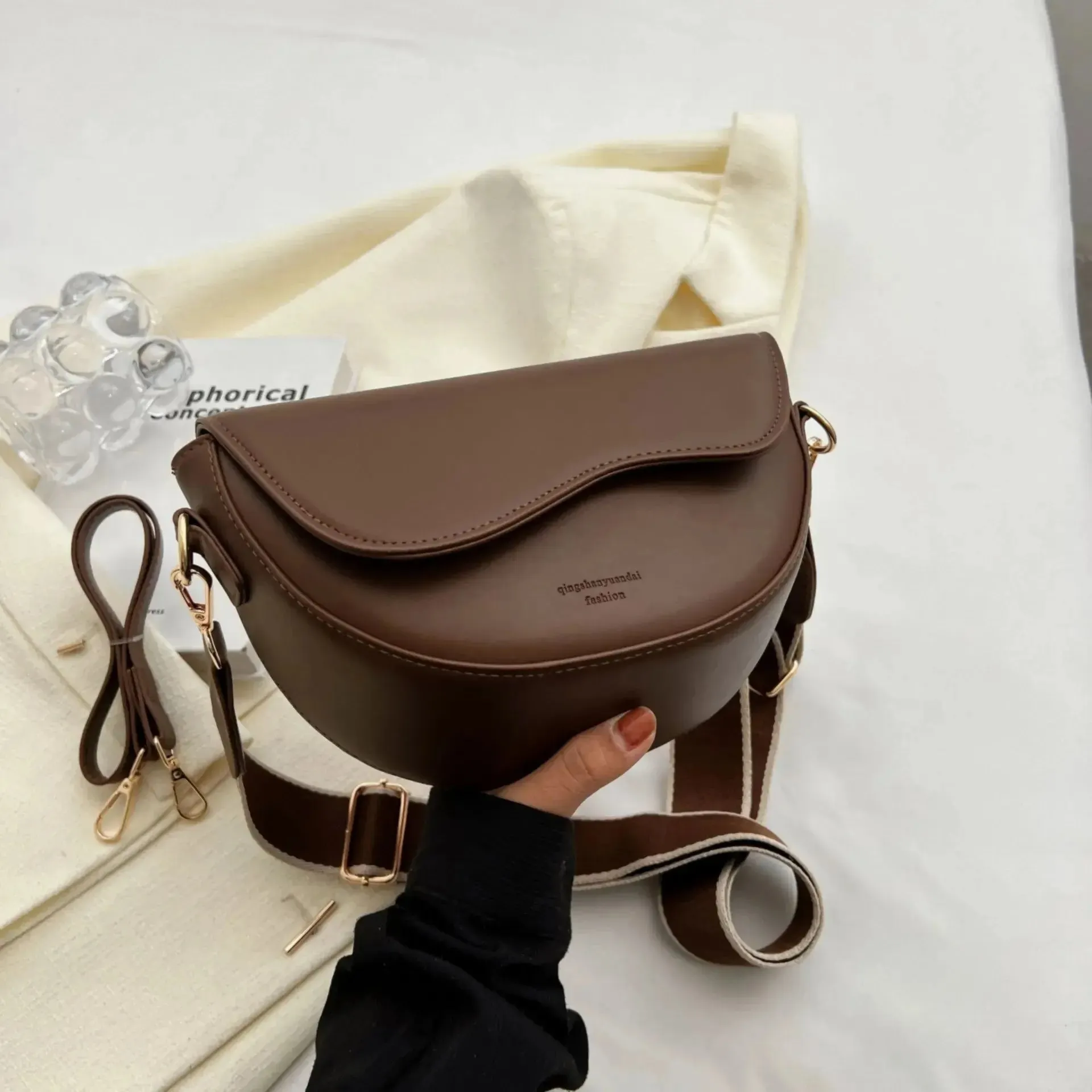 Sophie | Women's Vintage Crossbody Saddle Handbag