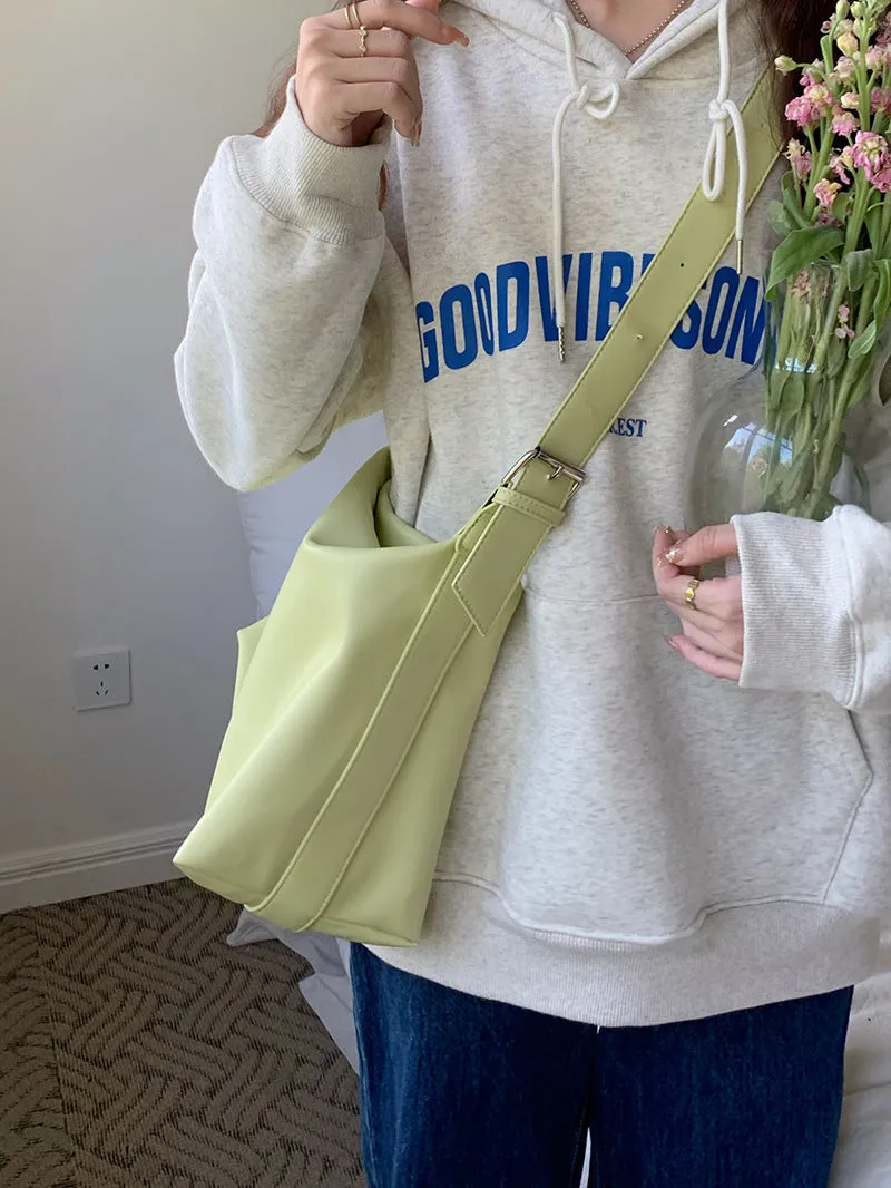 Unique Female Fashion Simple Summer Commuter Shoulder Bags