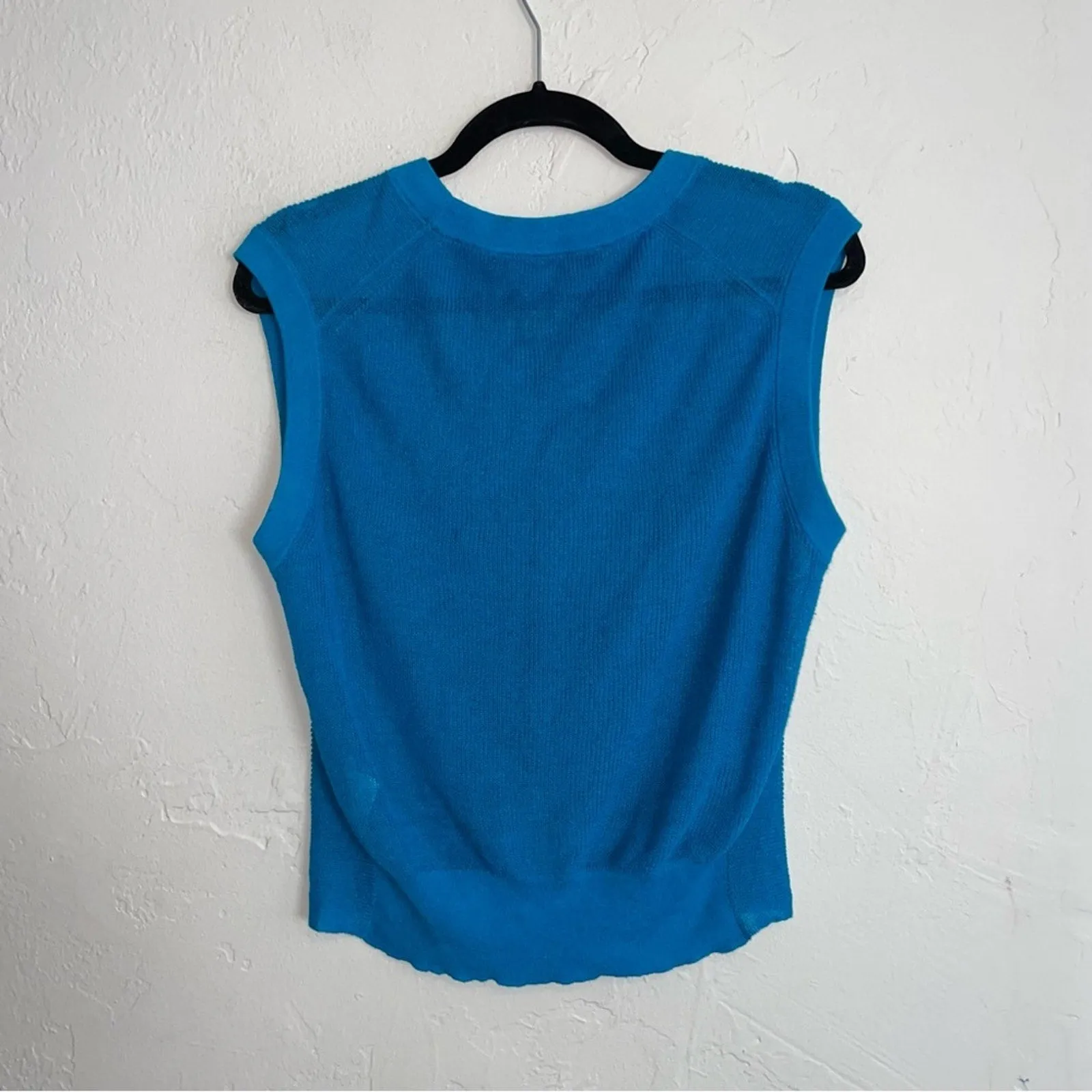 Veronica Beard Kellen Twist-Front Sleeveless Linen Knit Top (Medium)