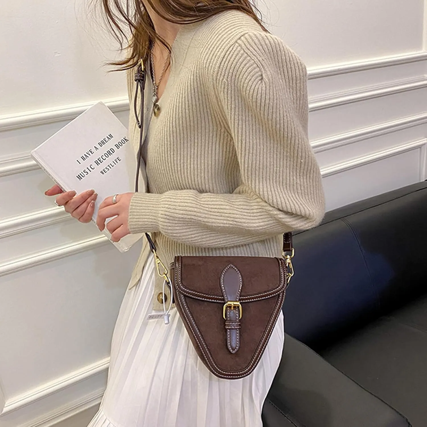 Women Shoulder Bag, Vintage Large Capacity PU Leather Triangle Purse Button Closure Crossbody Bag