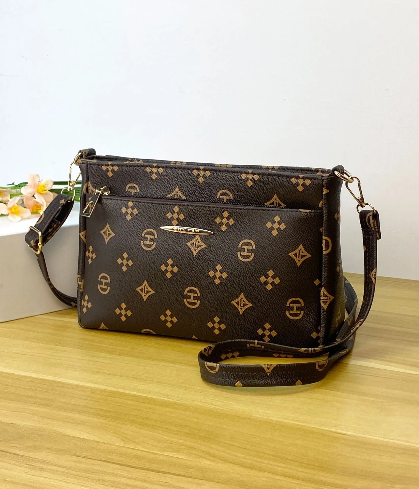 Women's Leather Wide Bottom Large Capacity Mother's Crossbody Bags
