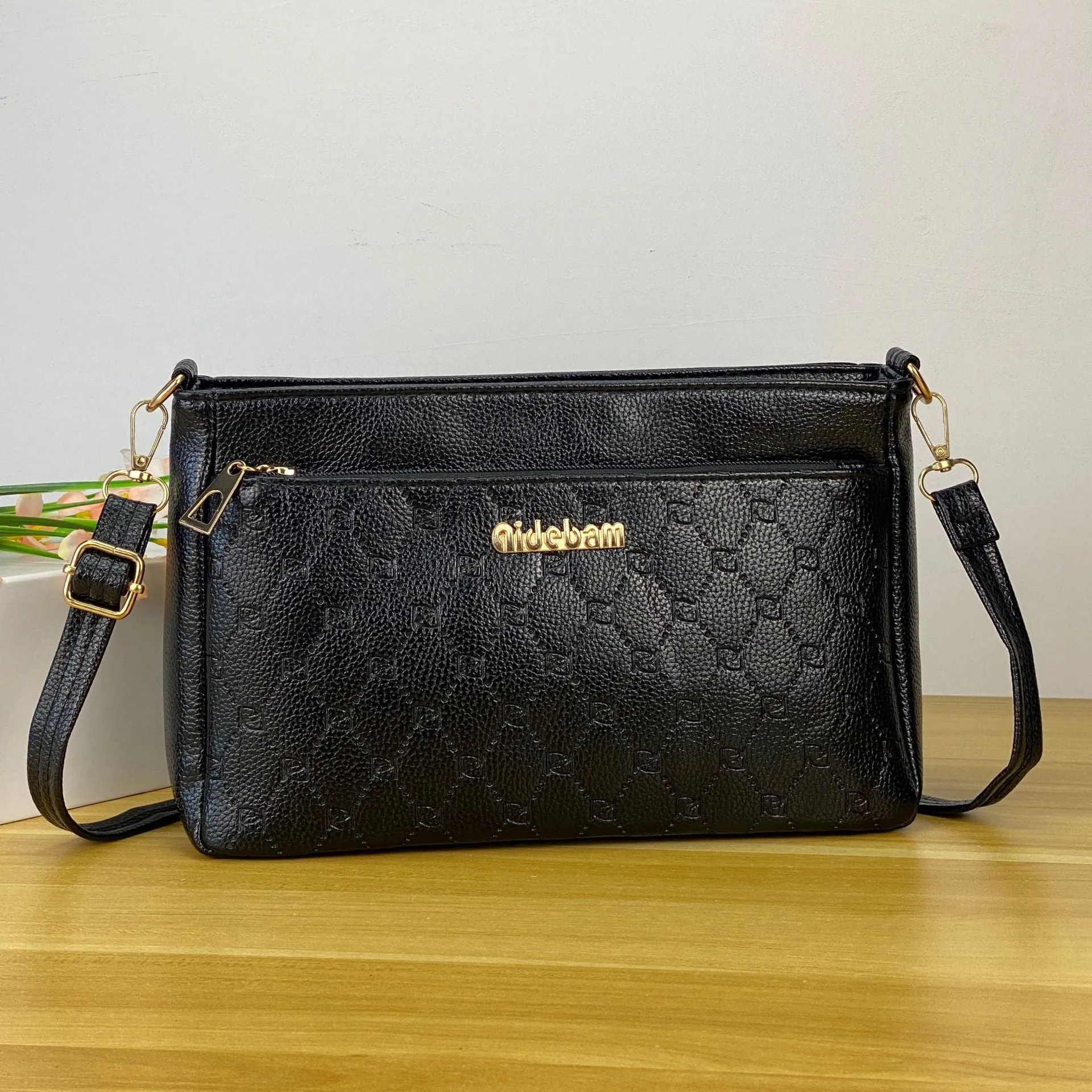 Women's Leather Wide Bottom Large Capacity Mother's Crossbody Bags