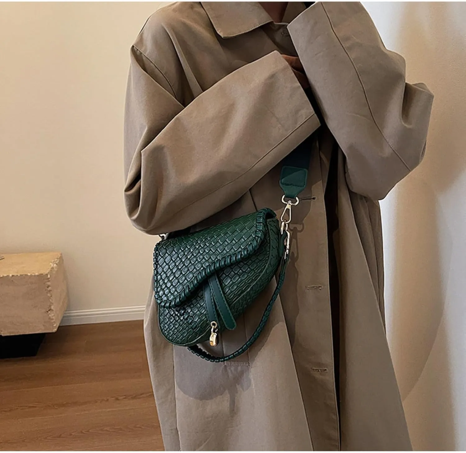 Women's Small Saddle Bag Crossbody Bag for Women Trendy Pursel Hobo Bag Shoulder Bag Satchel Handbag Purse (Brown)